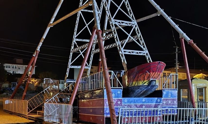 Lunaparkta görev yapan 52 yaşındaki işçi gondoldan düşerek yaralandı