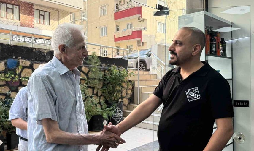 Mardin'de 60 yıllık berber dükkanını üç kardeş yaşatıyor