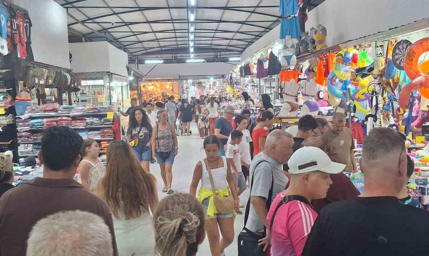 Mavişehir pazar yeri Didim'in yaz ritmini belirliyor