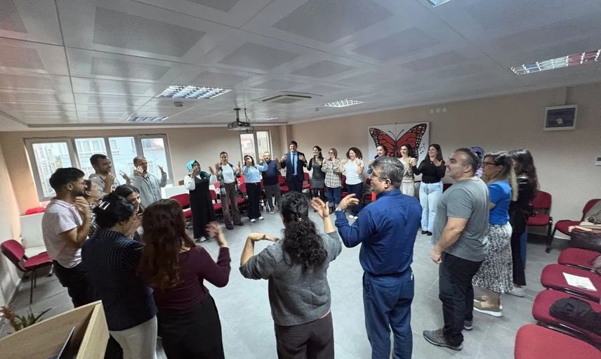 sinop’ta sosyal hizmet personeline kayıp ve yas odaklı psikososyal destek eğitimi