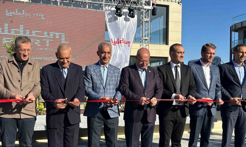 Gölbaşı'na yeni sosyal merkez: Yıldırım Port AVM açıldı