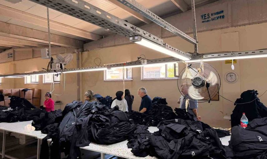 Çermik'te belediyenin tekstil yatırımı onlarca kişiye iş sağlıyor