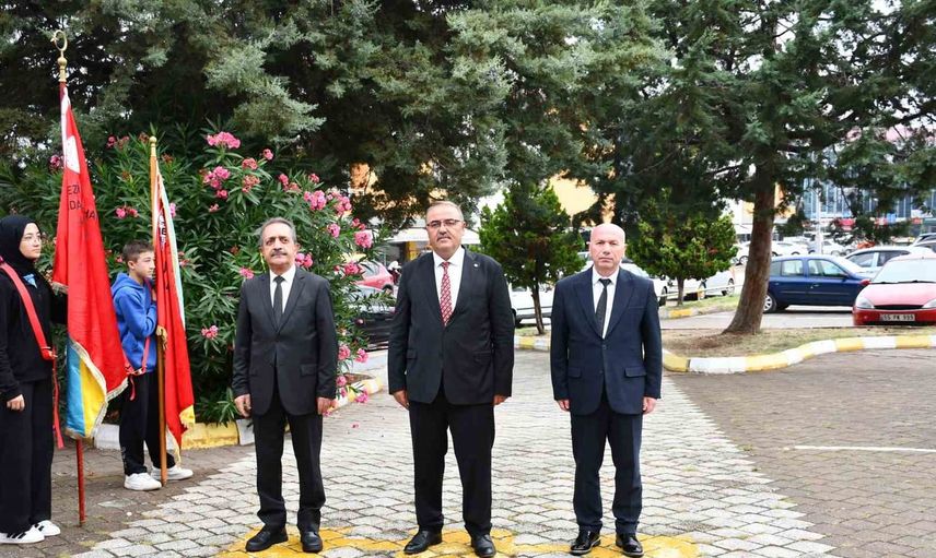 Vezirköprü'de yeni eğitim yılı ilköğretim haftasıyla başladı