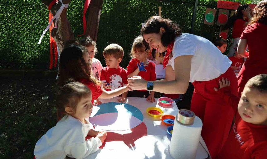 Miniklerin renkli vizyonuyla cumhuriyet Muğla'da hayat buldu