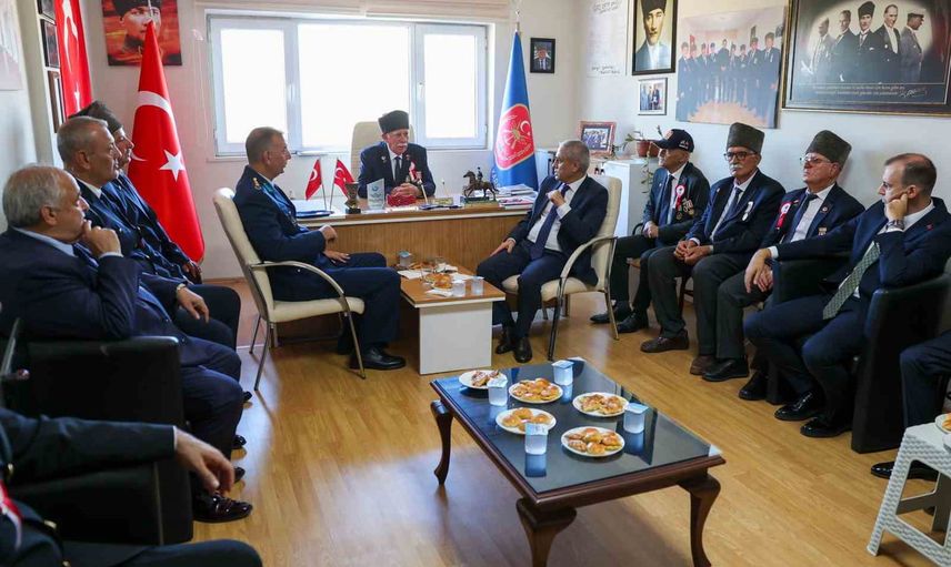Aliağa'da gaziler gururla anıldı