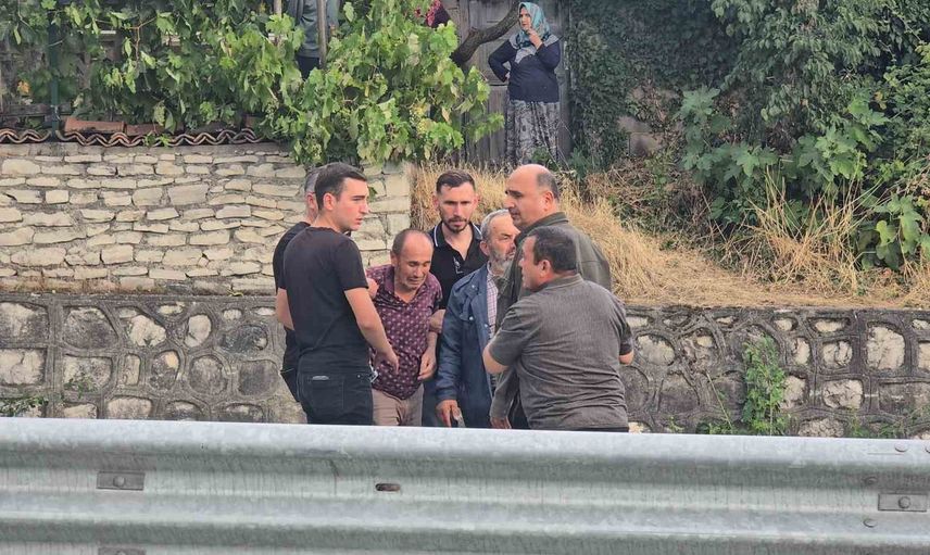 Freni şişen çekici önce eve sonra motosiklete çarptı: iki kişi hayatını kaybetti