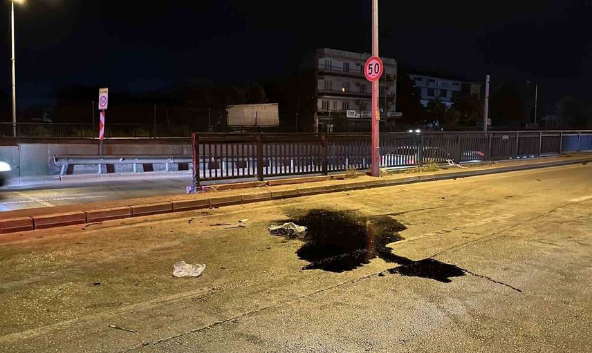 Refüje çarpan otomobil Bursa'da 17 yaşındaki sürücünün hayatına mal oldu