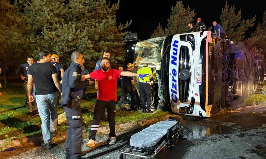Kayseri'de yolcu otobüsü ile yakıt tankeri çarpıştı