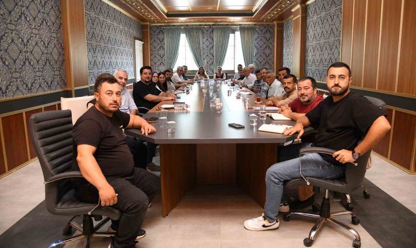 Yuntdağı fıstığına yeni pazar: Akçaköy'de hasat şenliği