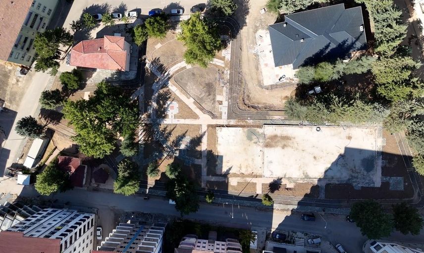 Altyapı yenileniyor: Zübeyde Hanım Caddesi'nde su tahliyesi güçlendirildi