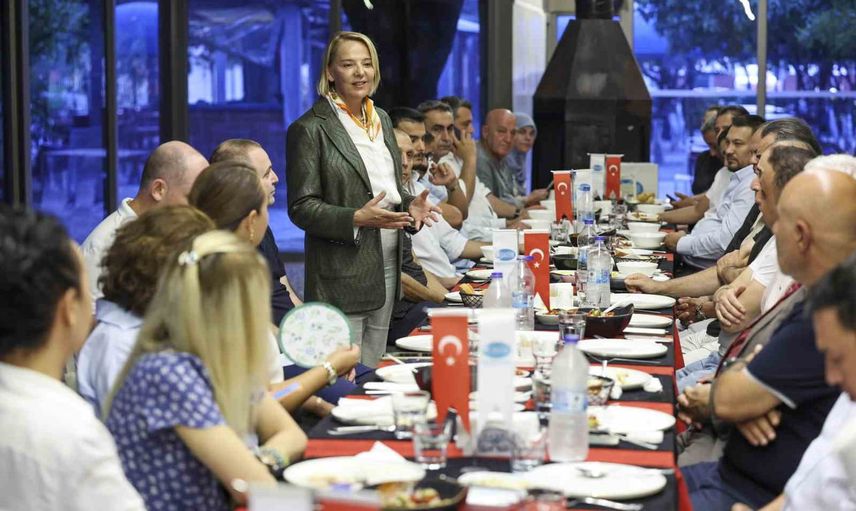 Antalyalı soydaş kuruluşlardan Hatice Öz'e tam destek
