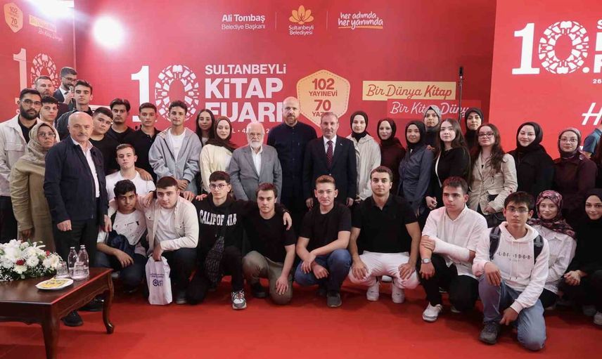 İyi nesiller için kitapla örülen köprü: Sultanbeyli kitap fuarı 10'uncu yılında