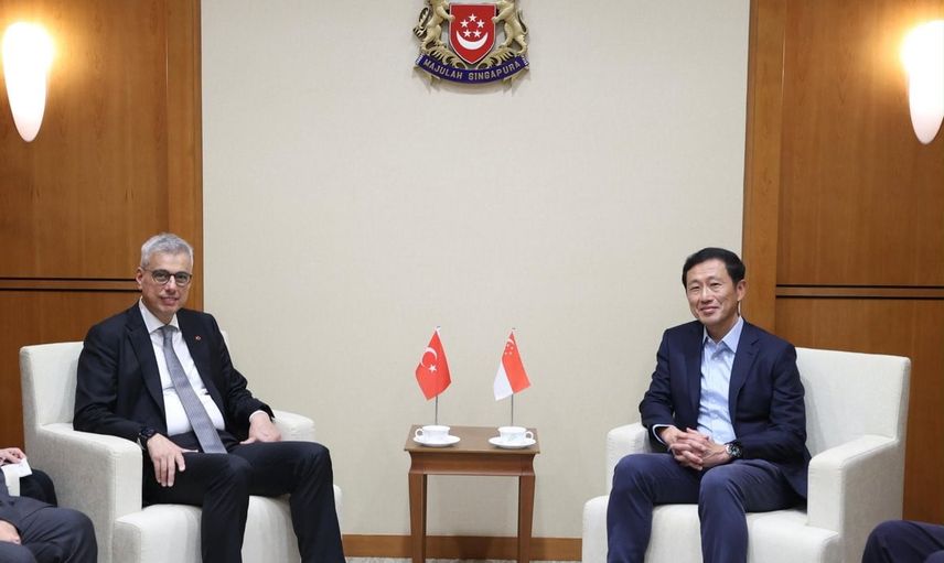 Memişoğlu Singapur'da Ong Ye Kung ile sağlık iş birliğini görüştü