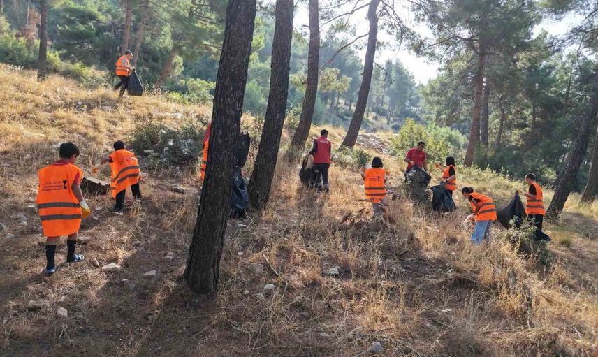 Kazma Bağları'nda gönüllülerle başlayan temizlik hareketi
