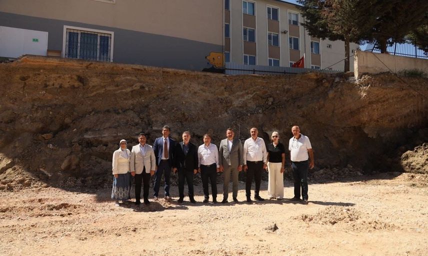Mudanya'da istinat duvarı çökmesi: okul çevresinde güvenlik önlemleri hızlandırıldı