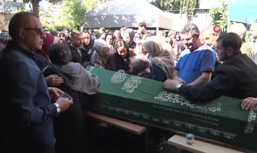Maltepe'de çöken binada hayatını kaybeden kardeşler dualarla uğurlandı