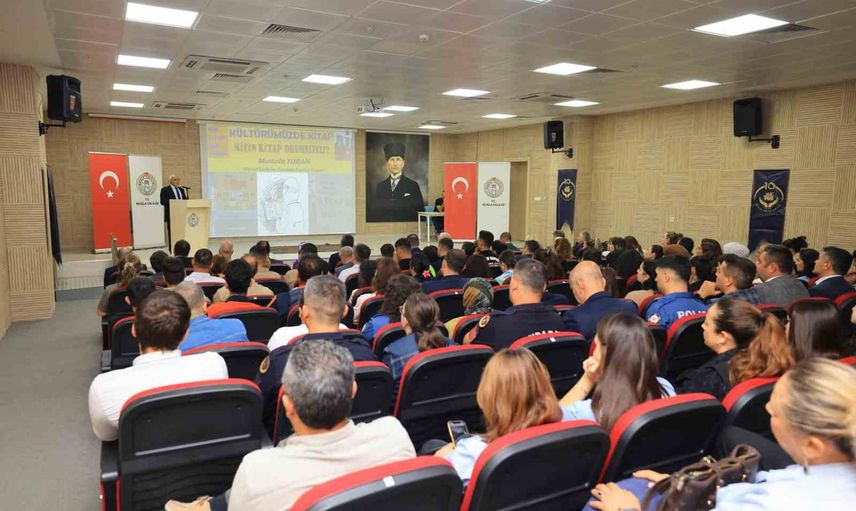 Aile 10 yılı kapsamında Muğla'da kitap okuma alışkanlığı semineri