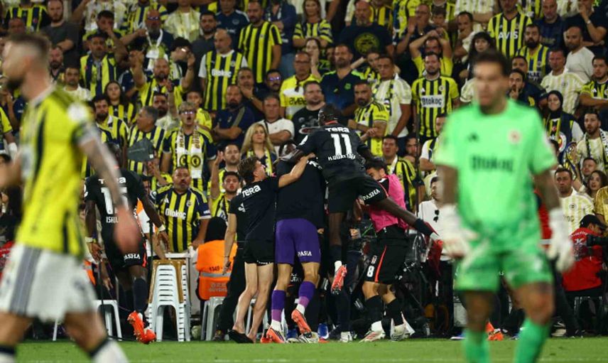 Beşiktaş derbide moral depoladı: puanını 9'a yükseltti