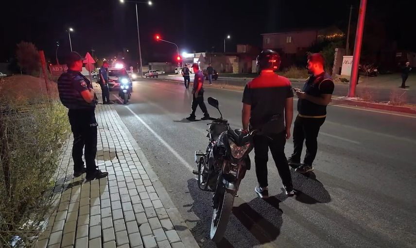 Asayiş uygulamasında iki aranan yakalandı, trafikte milyonluk ceza