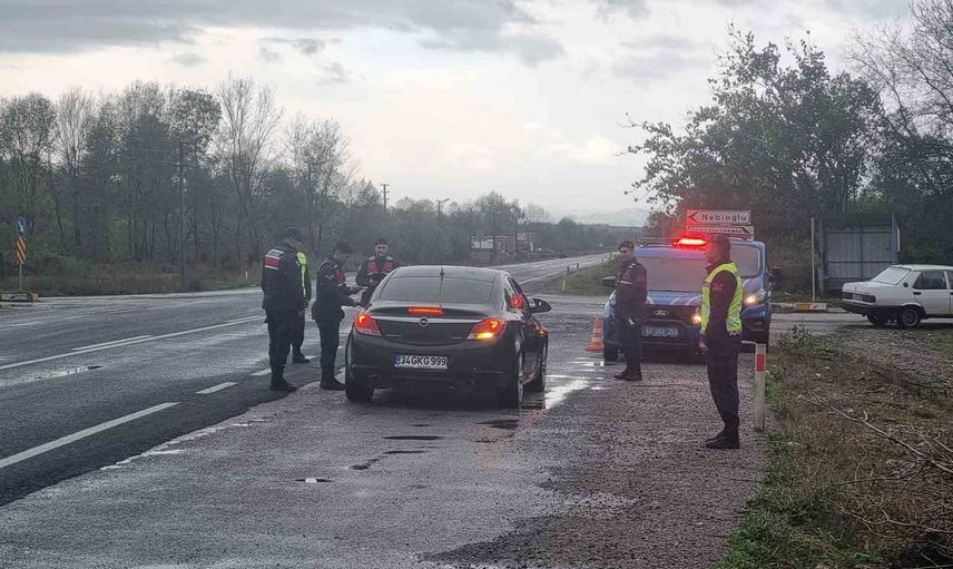 Jandarmadan Çaycuma'da trafik ve çevre güvenliği denetimi