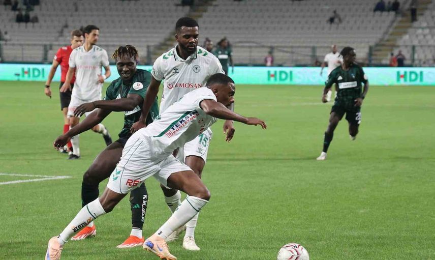 Konya'da ilk yarı konyaspor'un 1-0 üstünlüğüyle sona erdi