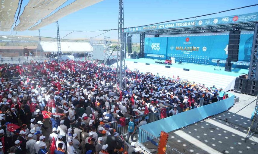 Malazgirt'te zafer coşkusu: vatandaşlar Erdoğan'ı bekliyor