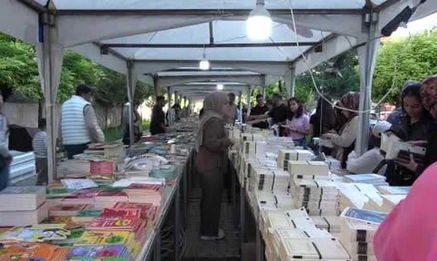 Kültürün yeni adresi: Kilis'te ilk kitap fuarı yoğun ilgi gördü