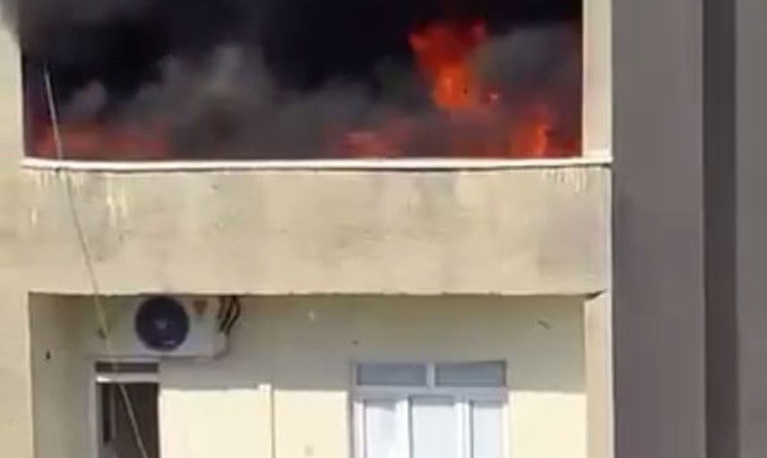 Silopi'de çatı katında çıkan yangın itfaiye müdahalesiyle kontrol altına alındı