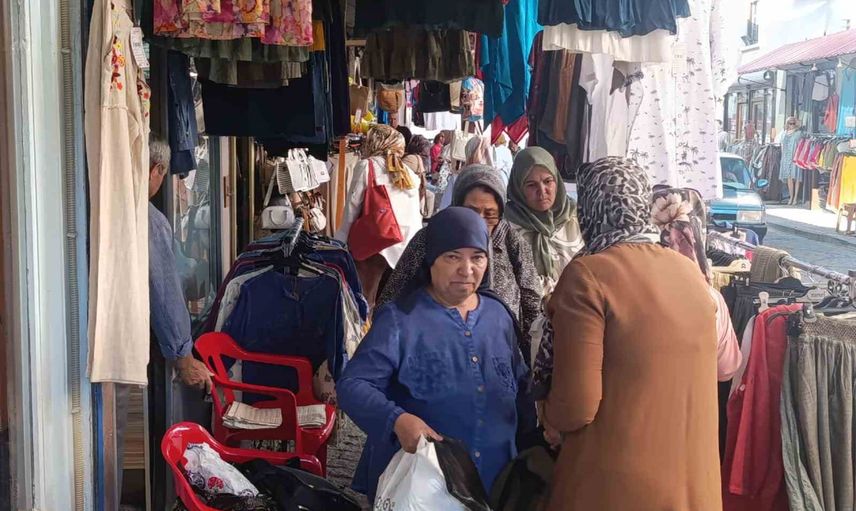 Buldan'a gelen kadın turları esnafın yüzünü güldürdü
