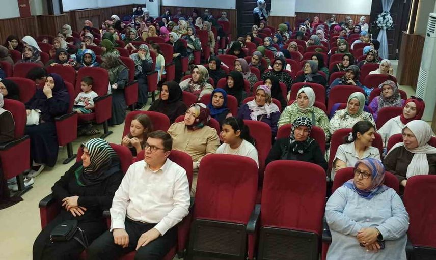 Devrek'te yaz Kur'an kursu öğrencilerinden mezuniyet coşkusu