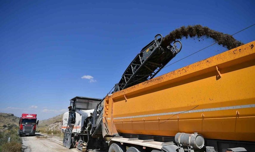 Bünyan'ın ana ulaşım hattı 122,5 milyon liralık yatırımla baştan sona yenileniyor