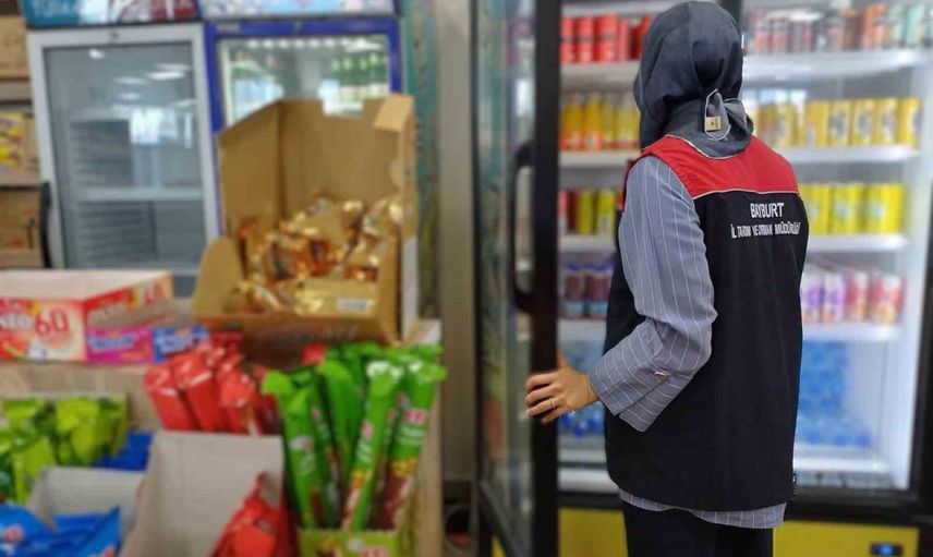 Bayburt'ta raflardan mutfaklara: gıda güvenliği denetimleri sıklaştı