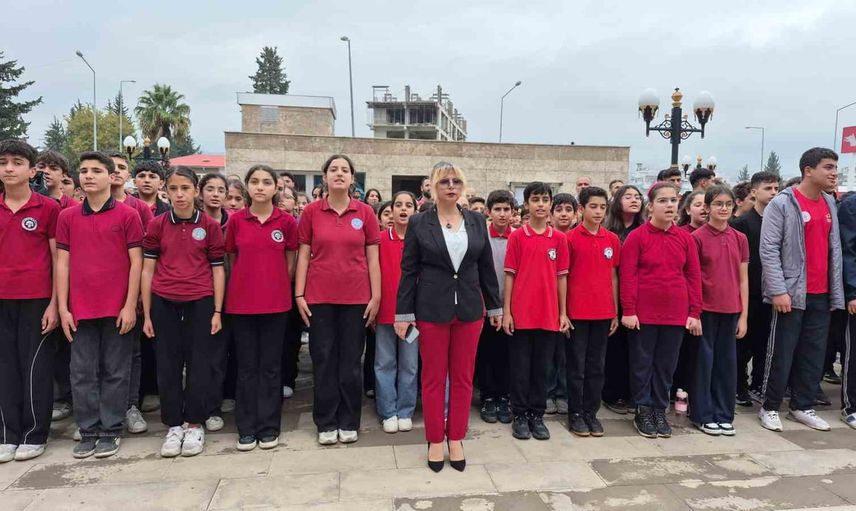 Cumhuriyetin 103. yılı Adıyaman'da çelenk ve saygı töreniyle anıldı
