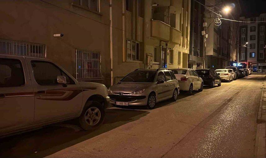 Geceyi bölen korna mahalleyi sokağa döktü