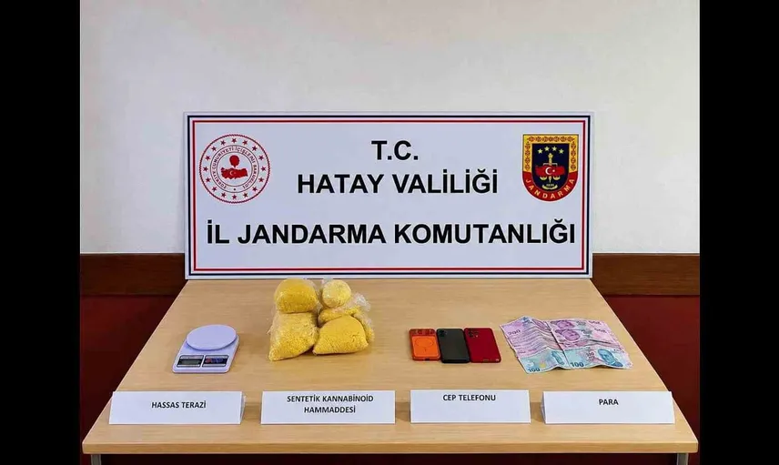Yatağın altındaki 4,5 kilo: İskenderun'da jandarma operasyonu