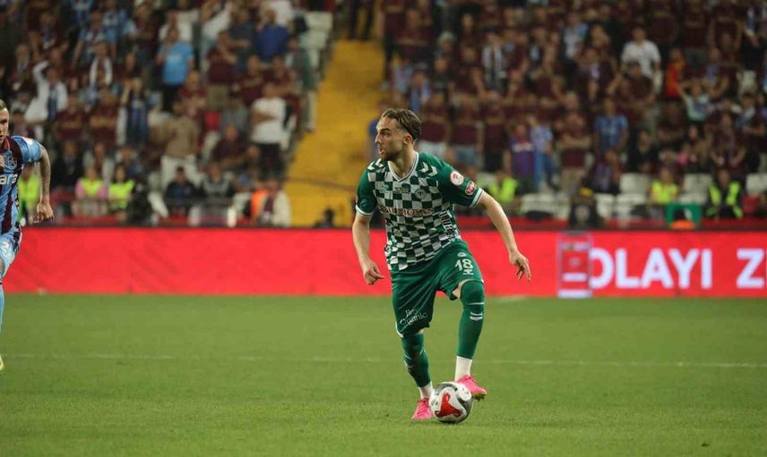Kocaelispor orta sahasına Berkan Kutlu takviyesi