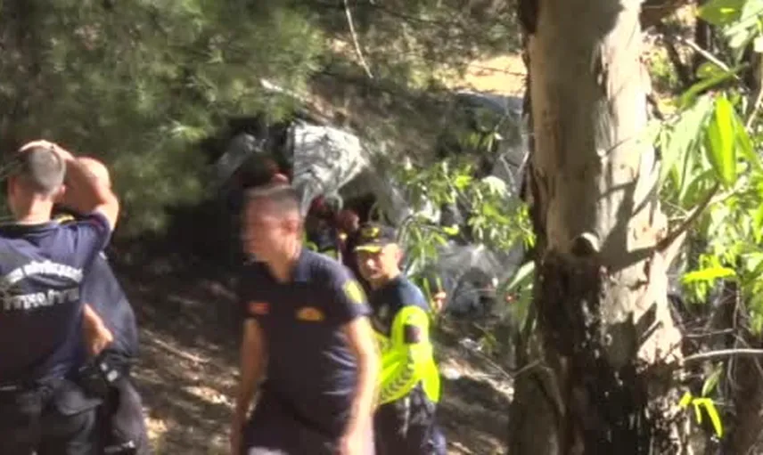 İzmir-aydın hattında Polonya uyruklu turistleri taşıyan otobüs kaza geçirdi