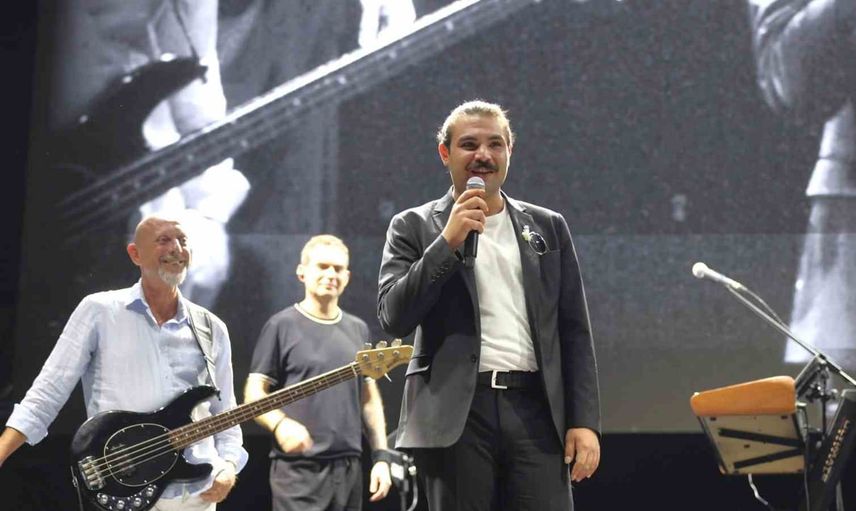 Yüksek Sadakat Manisa bağ bozumu şenliklerinde coşkuyla sahne aldı