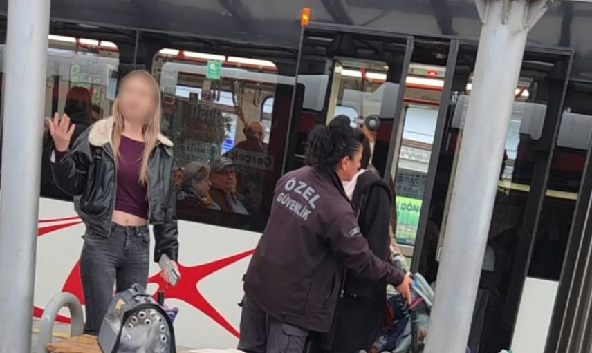 Tramvayda kedi temasına itiraz sonrası tartışma çıktı