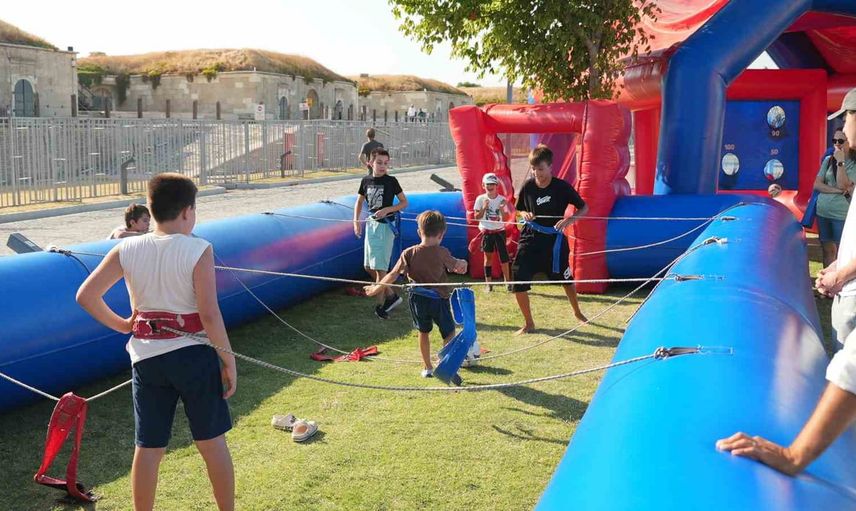 Çanakkale'de sanat ve oyun buluşması: atölyeler çocukları sahneye taşıdı