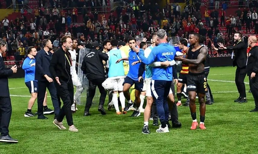 Kayserispor'a PFDK kararı: yüksek para cezaları ve tribünde kart blokesi