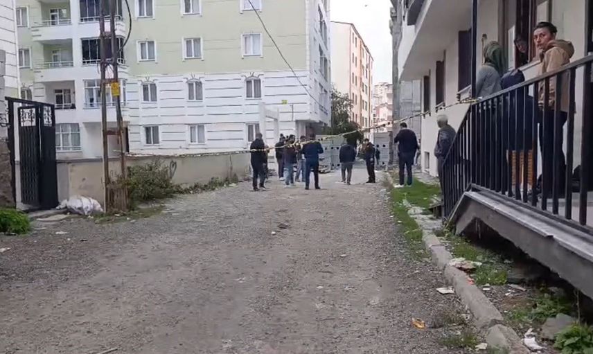 Kars'ta motosikletli saldırı: iki kişi ayağından yaralandı
