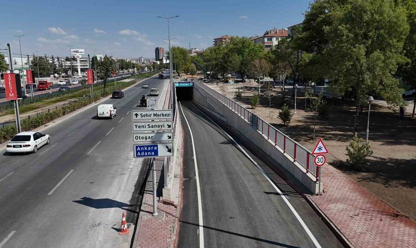 Kayseri trafiğinde yeni dönüm: DSİ‑Yeni Sanayi katlı kavşağı hizmete açıldı