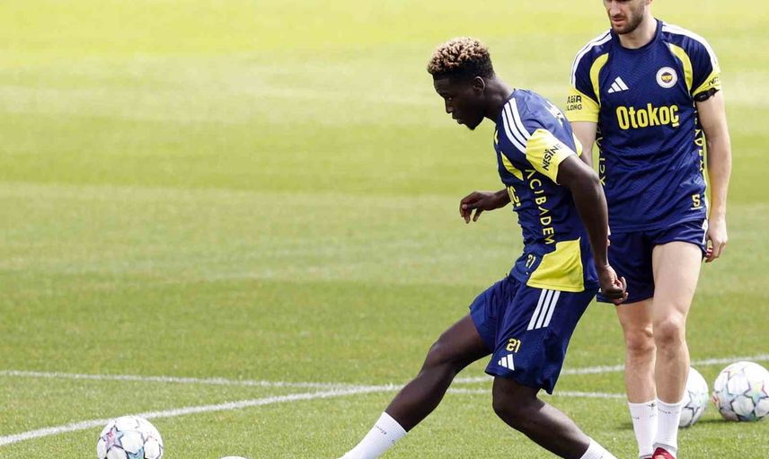 Fenerbahçe Şampiyonlar Ligi sınavına çift kale ile hazırlanıyor