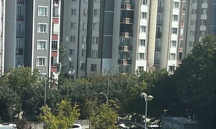 Başakşehir'de sokakta silahlı saldırı: iki kişi hastaneye kaldırıldı