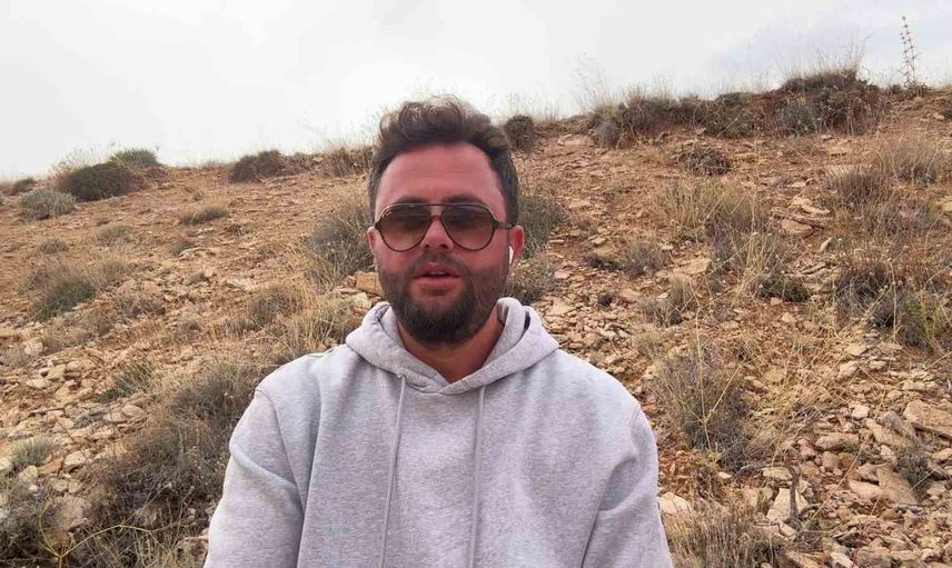 Yuvayı tilki sanan çobanın bulduğu porsuk yuvasında kangal yavruları