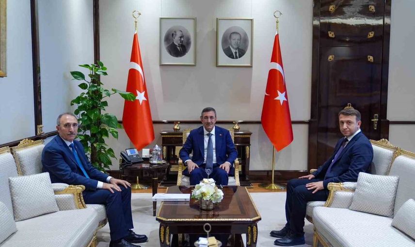 Fırat Üniversitesi rektörü Göktaş, cumhurbaşkanı yardımcısı Yılmaz’ı ziyaret etti