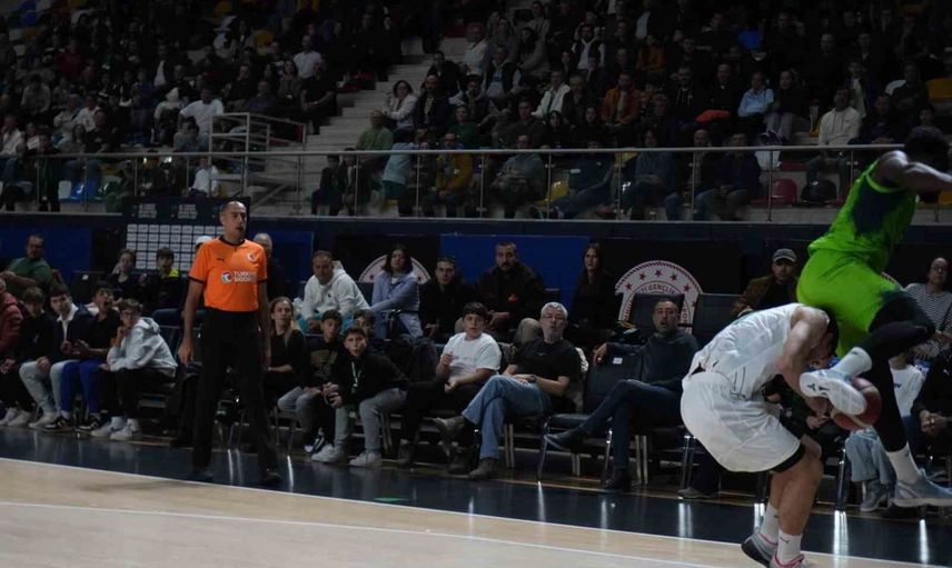 Son çeyrekte dönüş yaptı: Tofaş Körfez'i 71-69 yendi