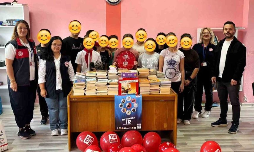 112 gönüllülerinden Dokuzçam'a 400 kitap ve spor desteği