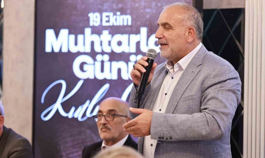Canik’te muhtarlara hediye ve projelerle destek
